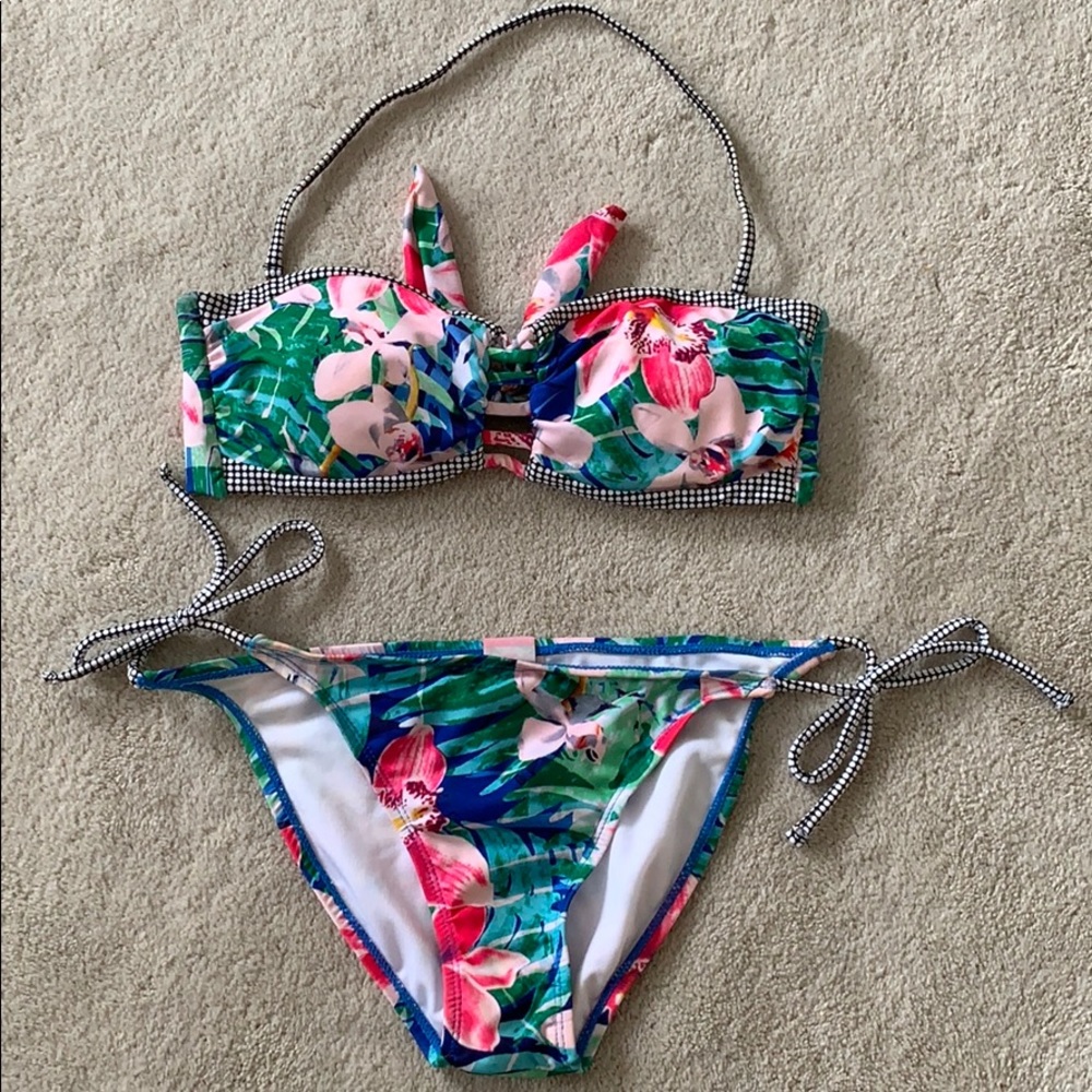 Women’s Bikini